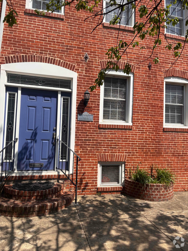 Building Photo - 1005 S Kenwood Ave