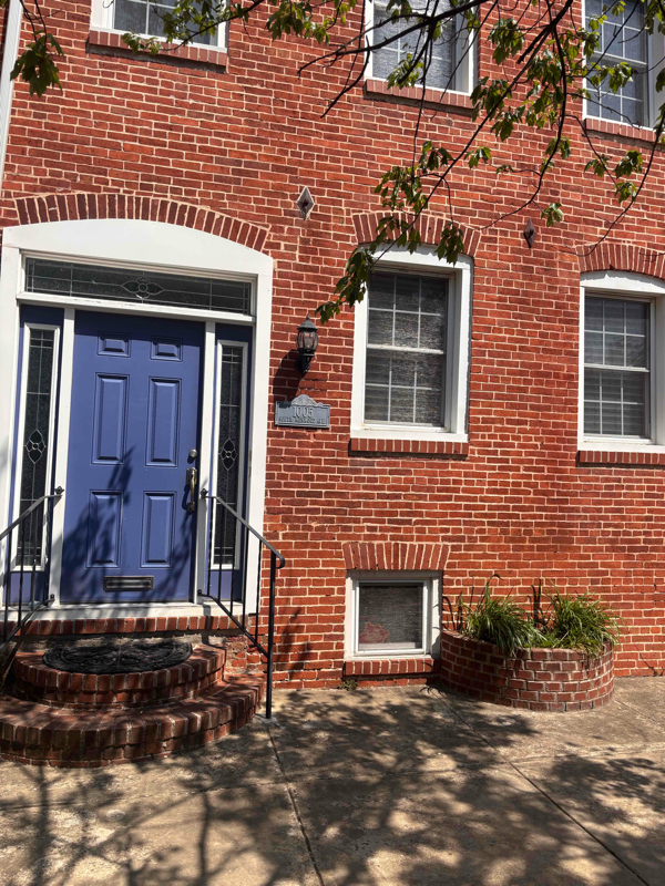 Primary Photo - 1005 S Kenwood Ave