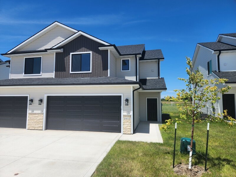 Foto principal - 2957 Long Avenue