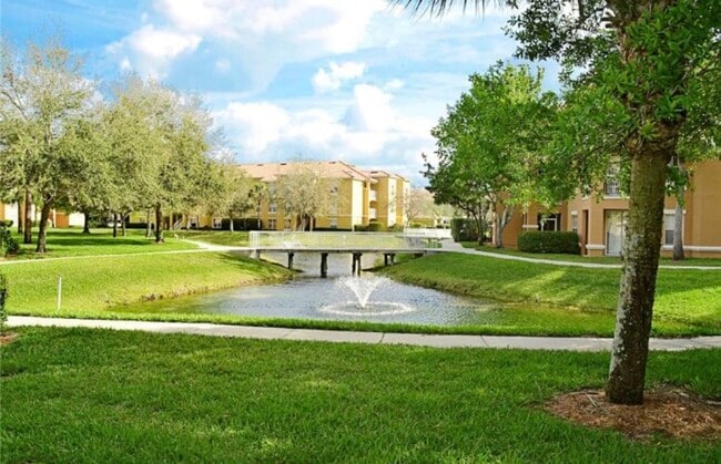 Building Photo - 5080 Fairways Cir