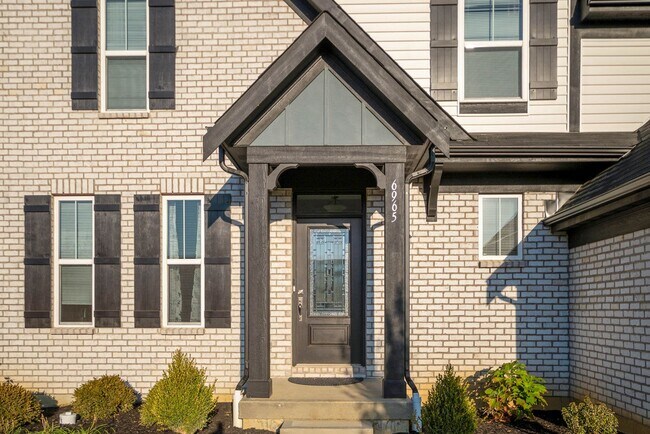 Building Photo - Fully Furnished Executive Corporate Rental