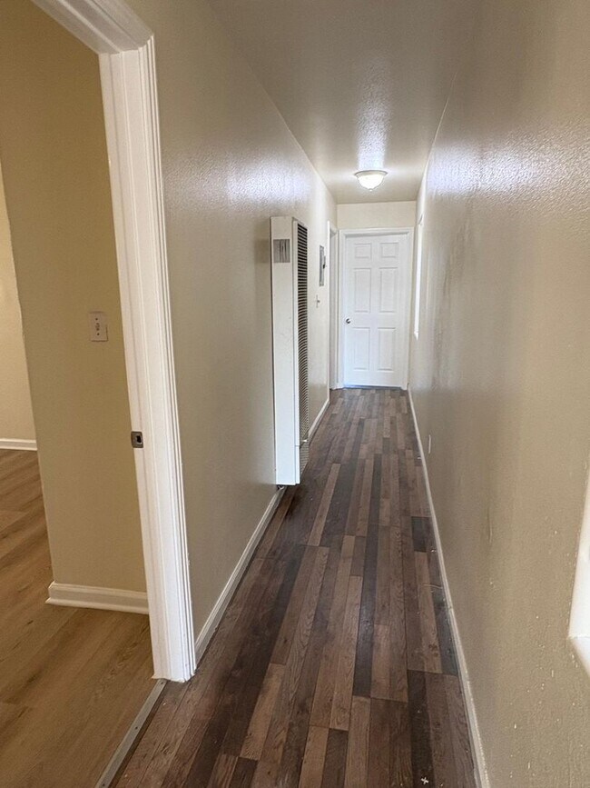 Foto del edificio - 3 Bed/2 Bath Move In Today! $3,500!