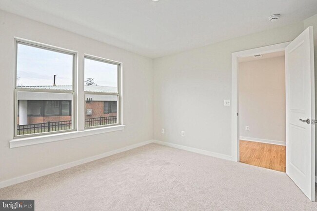 Building Photo - 2172 Glacier Rd