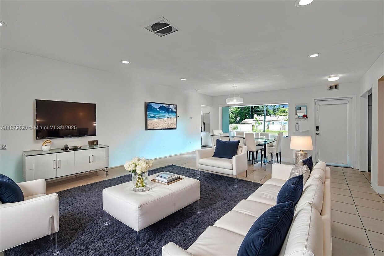 Foto principal - 16000 N Miami Ave