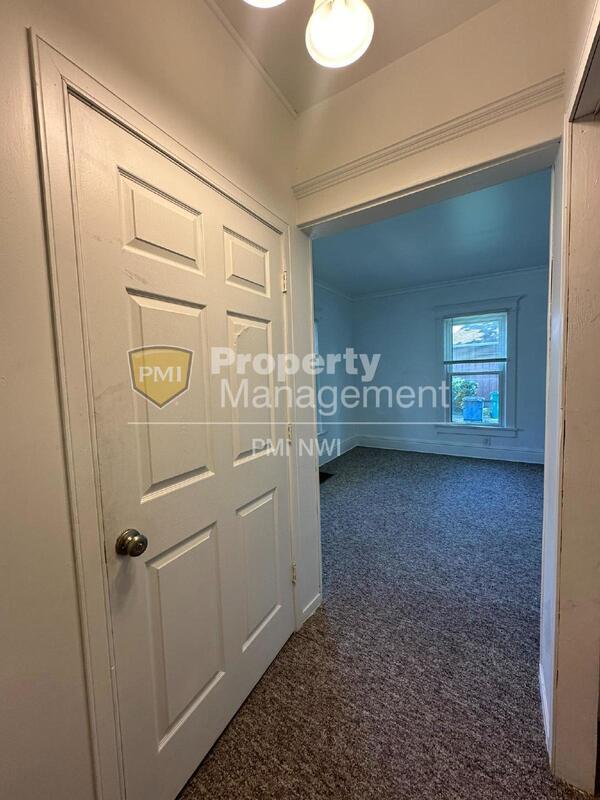 1008 2nd St, La Porte, IN 46350 Condo for Rent in La Porte, IN