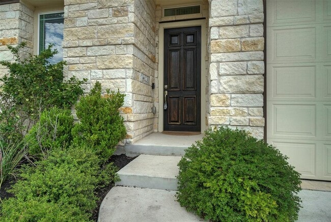 Building Photo - 9412 Ivalenes Hope Dr