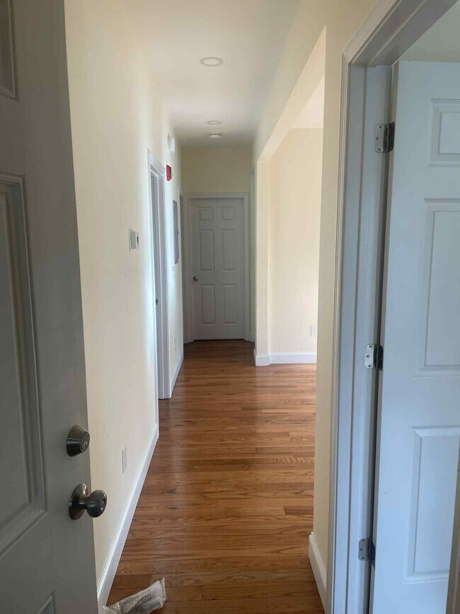 Foto del edificio - 6 Millet St