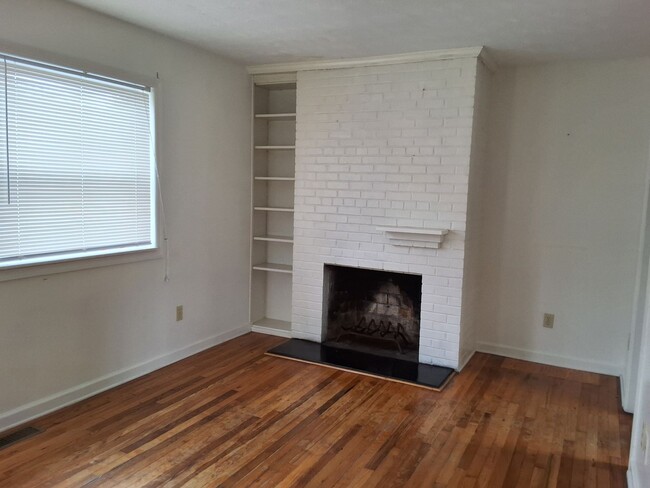 Building Photo - Oak Ridge 37830 - 1 Bedroom, 1 Bath Apartm...