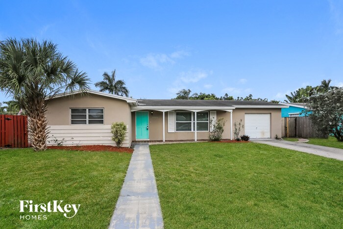 Primary Photo - 2720 SW 18th St