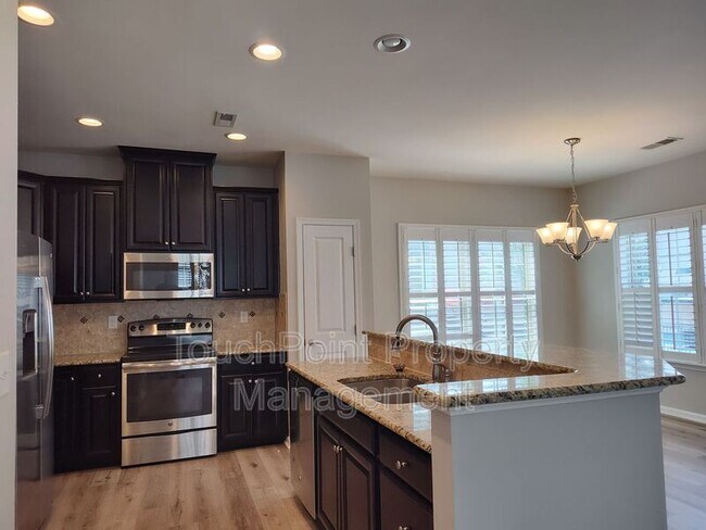 Building Photo - 2520 Alyssa Ln