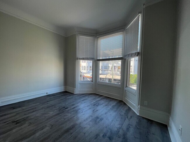 Building Photo - 1430 Stockton St