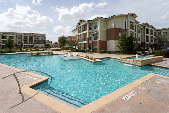 Building Photo - Falcon at Grand Harbor