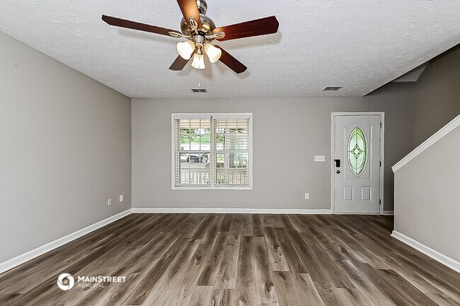 Building Photo - 105 Pebble Ridge Dr