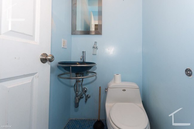 Foto del edificio - 4 br, 2.5 bath Townhome - 20 Wadsworth St