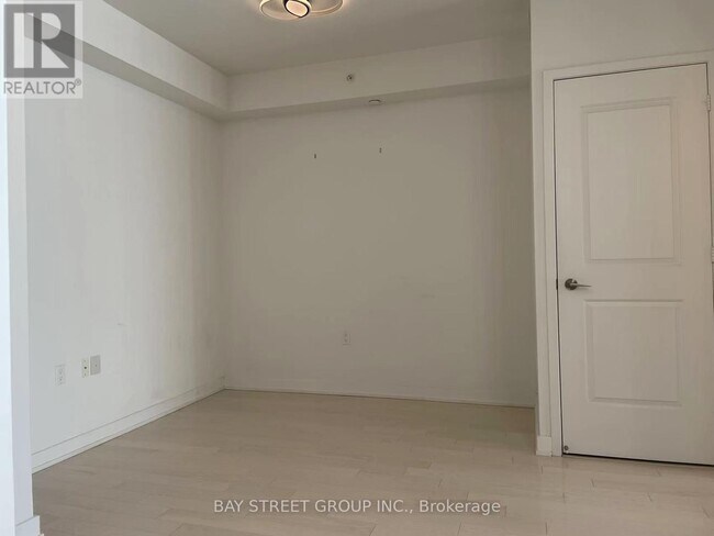 Photo du bâtiment - 1 The Esplanade