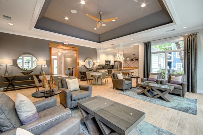 Building Photo - Lakeside Apartments