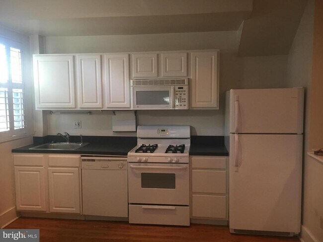 Foto del edificio - 1525 C St SE