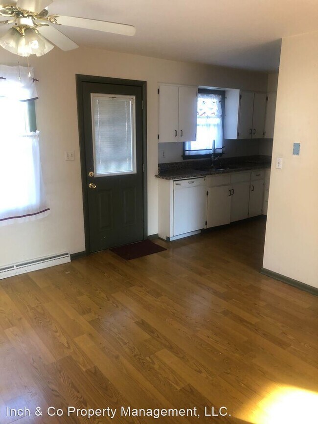 Building Photo - 3 br, 1 bath House - 215 Meade St