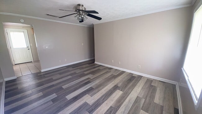 Building Photo - 206 Webb Rd