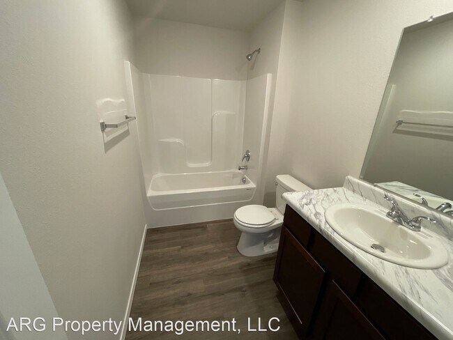 Building Photo - 3 br, 2 bath House - 3217 E Ricky Drive
