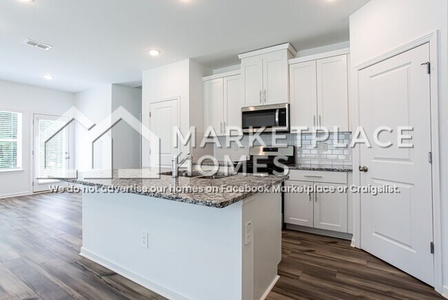 Foto del edificio - 385 White Tail Rd