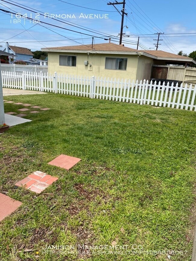 Foto del edificio - 16412 Firmona Ave