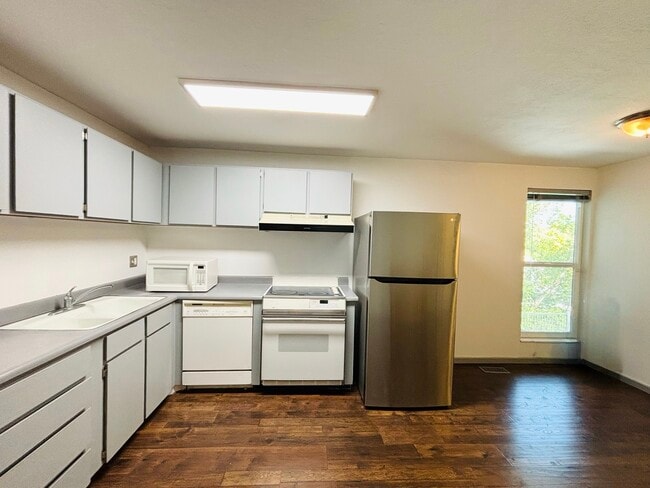 Photo - 333 E 4500 S Townhome