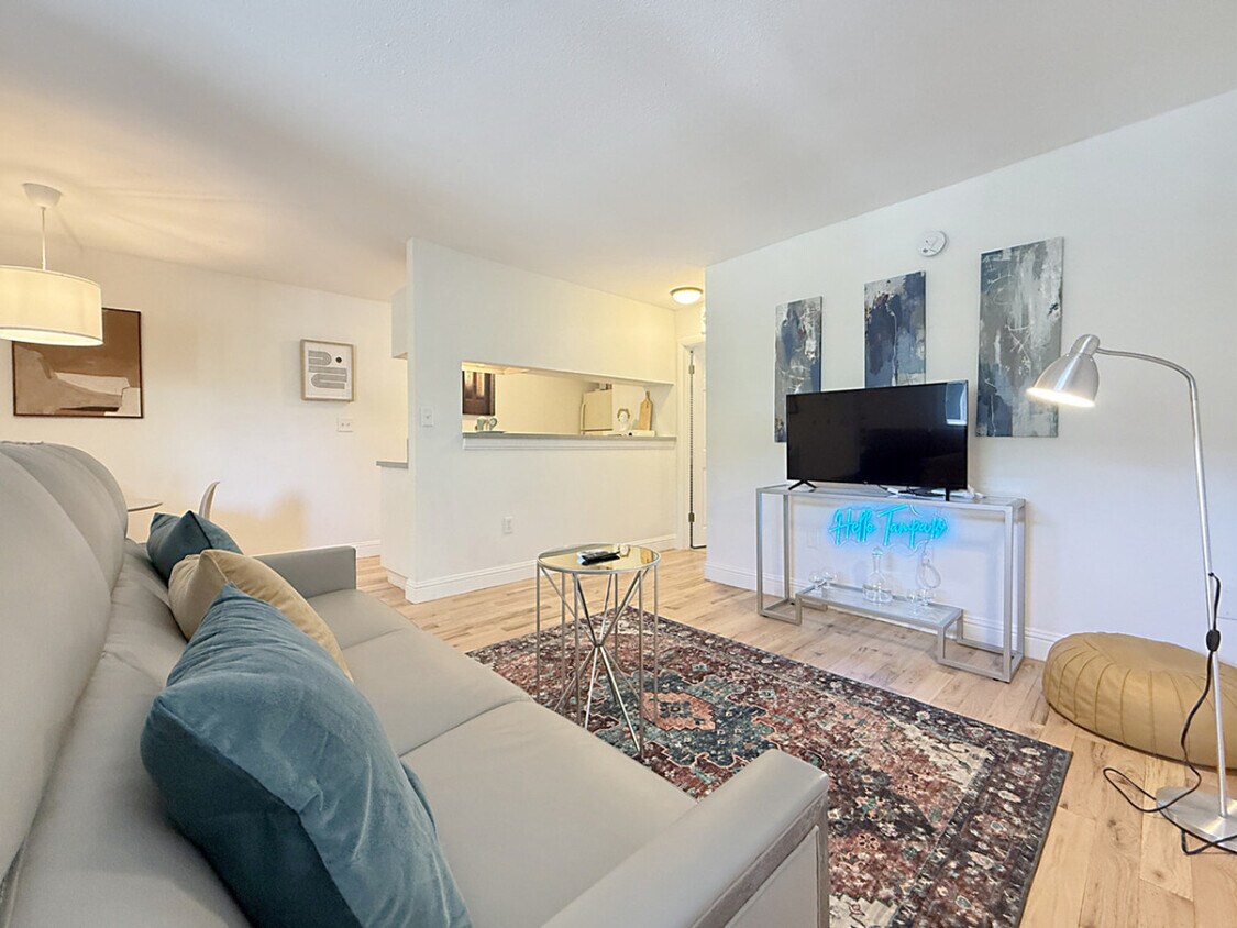 Foto principal - 1301 S Howard Ave