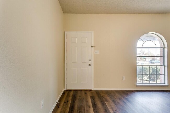 Foto del edificio - 4520 Brimstone Dr