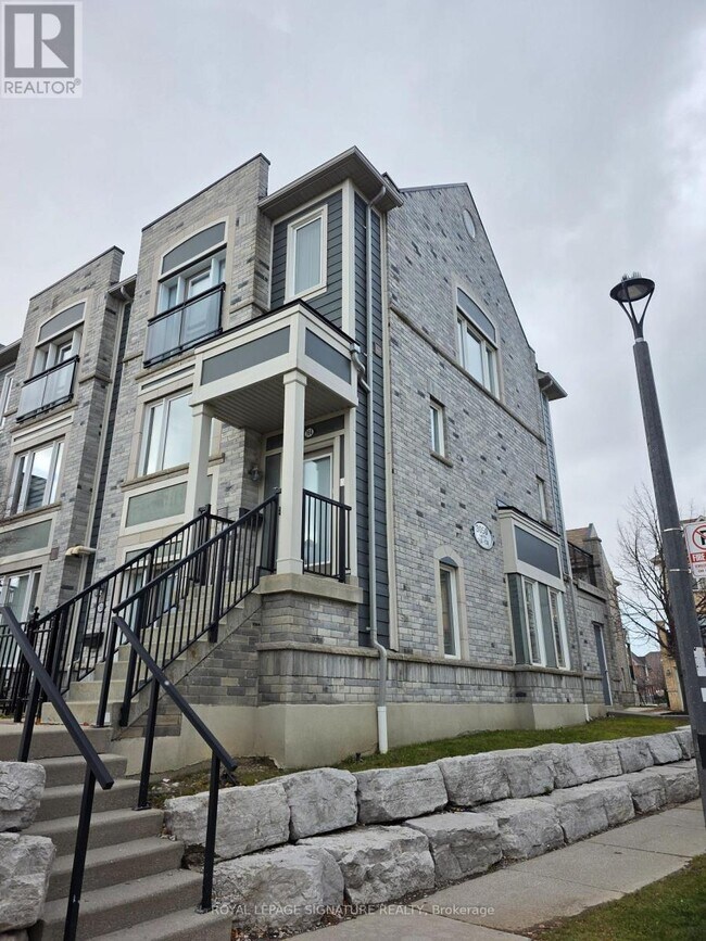 Photo du bâtiment - 3050 Erin Centre Blvd