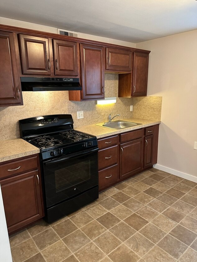 16 N Pitt St Unit A, Manheim, PA 17545 Apartments in Manheim, PA