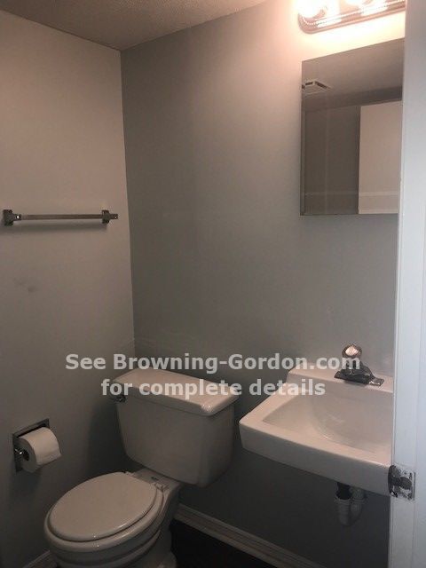 Building Photo - Newly Renovated Townhouse in Donelson!
