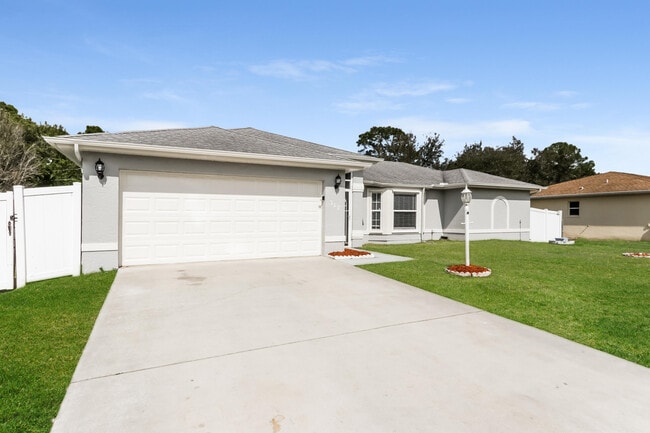 Foto del edificio - 317 SW Duxbury Ave
