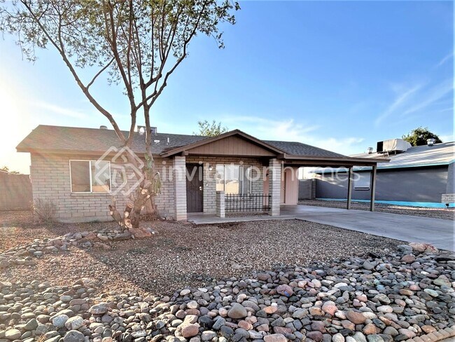 Foto del edificio - 10010 N 73rd Ave