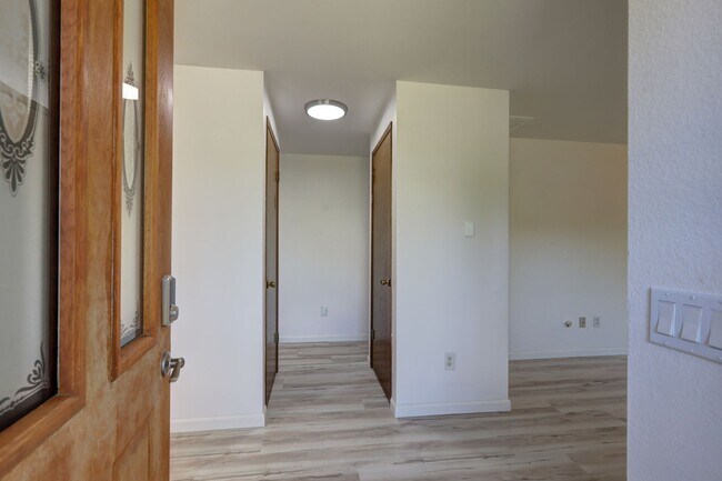 Foto del edificio - Cozy 3-bedroom 2 baths in Kirkland.
