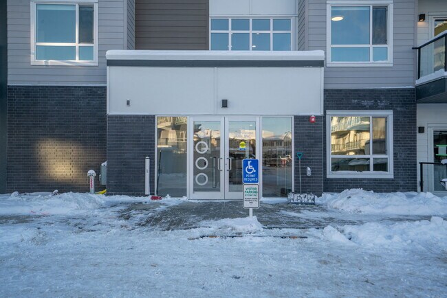 Building Photo - 33 Carringham Gate NW