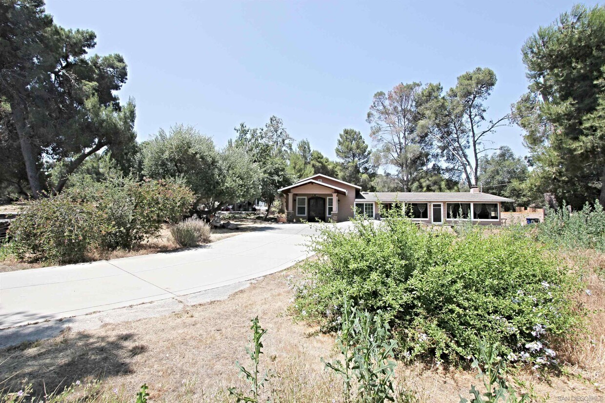 Foto principal - 12785 Cobblestone Creek Rd