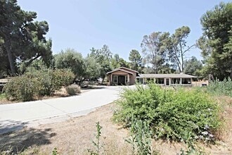 Building Photo - 12785 Cobblestone Creek Rd