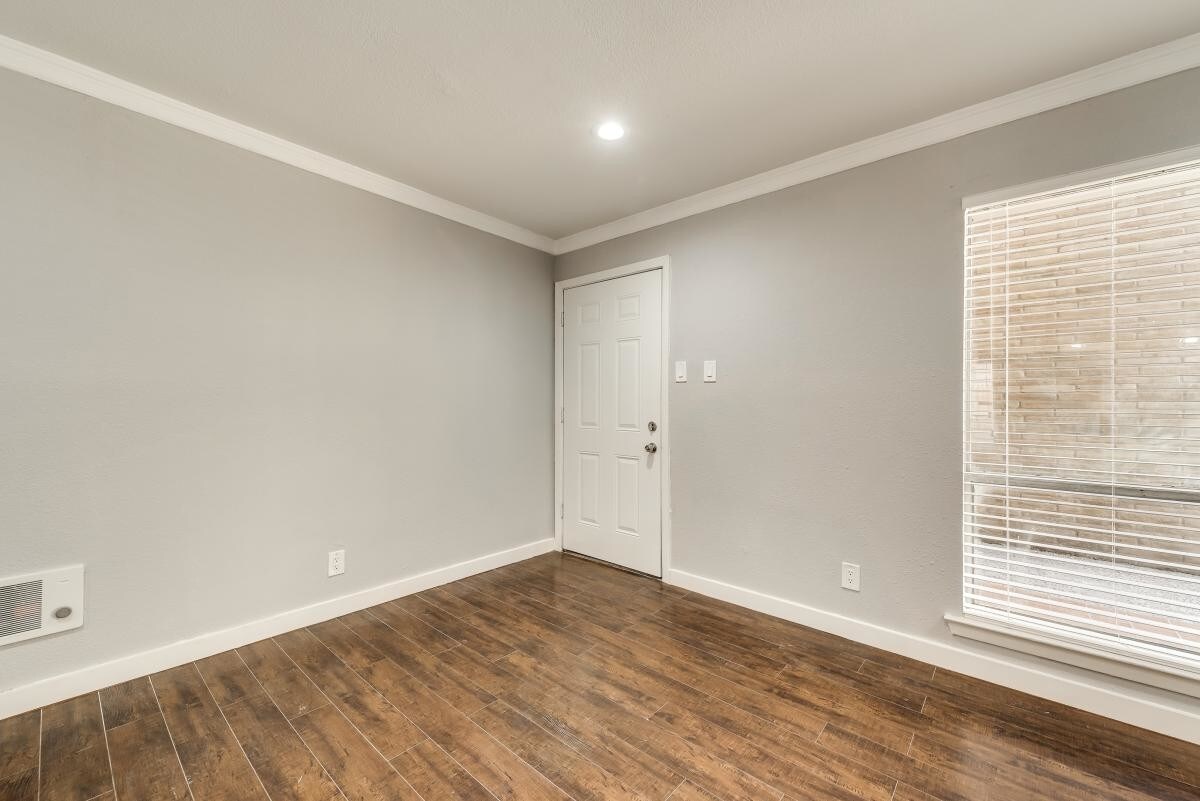 4330 Bowser Ave Unit 108, Dallas, TX 75219 Condo for Rent in Dallas