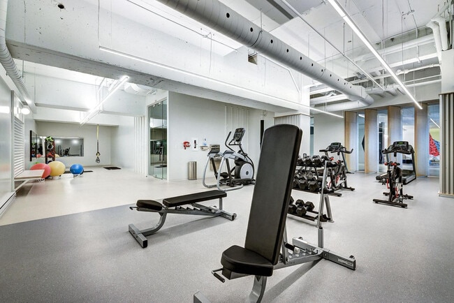 Photo du bâtiment - 1555 Boul. René-Lévesque O