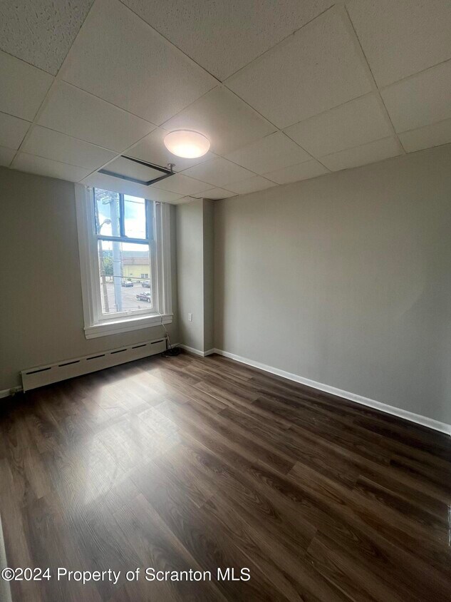 216 Wyoming Ave, Kingston, PA 18704 Room for Rent in Kingston, PA