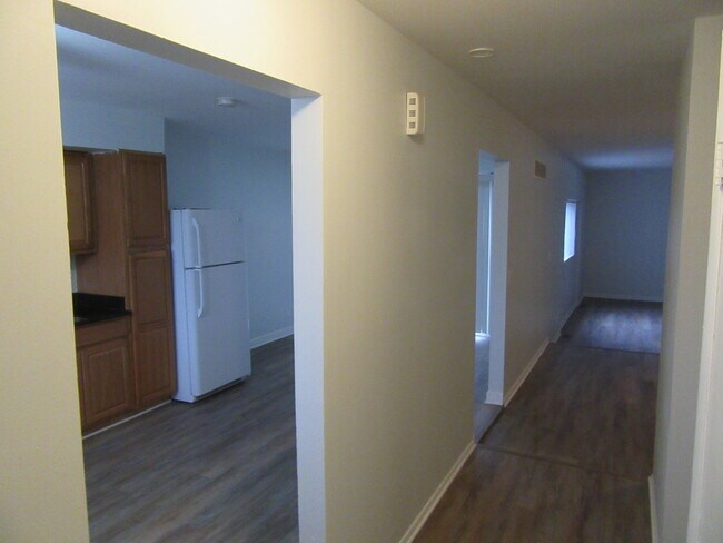 Foto del edificio - 9116 W Oaks Ave