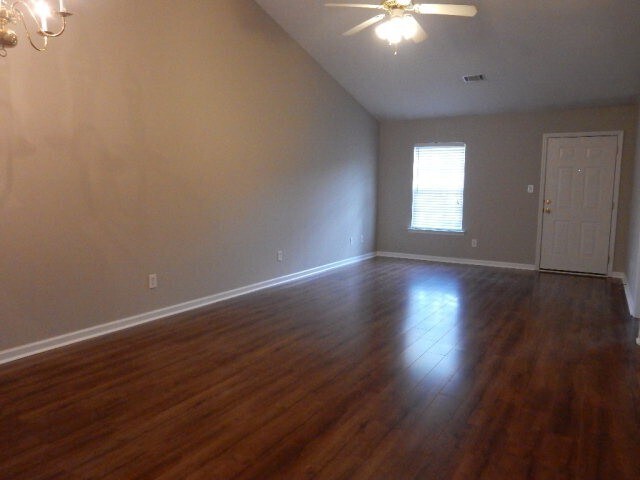 Foto del edificio - 311 Beech Ln