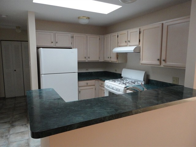 Building Photo - 4015 Newport Drive