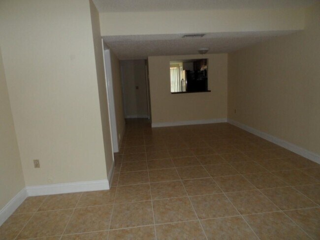 Foto del edificio - 3884 NW 90th Ave