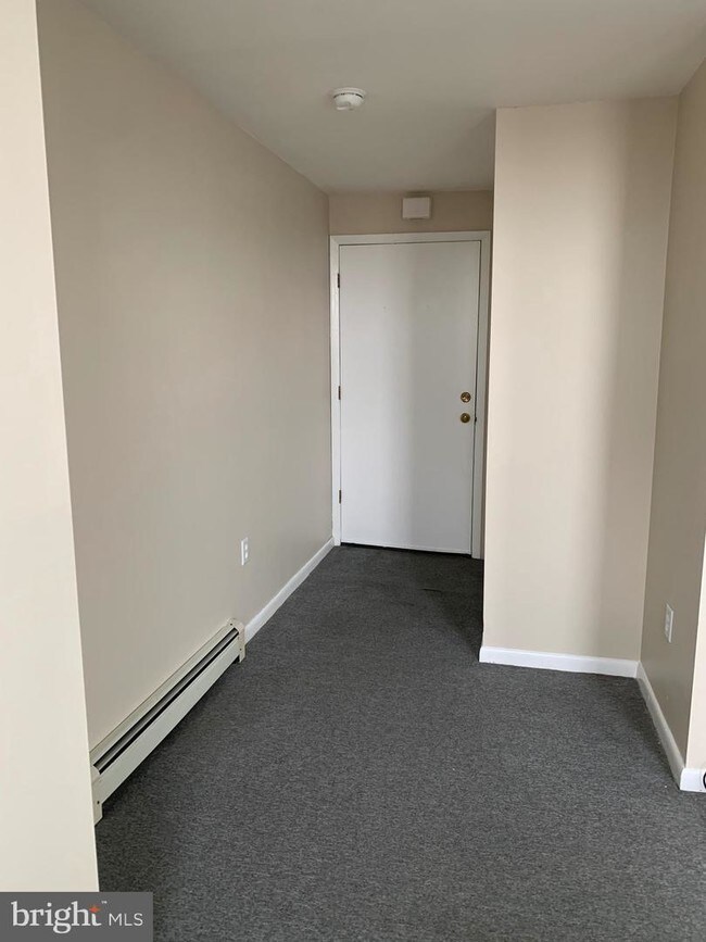 3500 Ainslie St Unit 2R, Philadelphia, PA 19129 Room for Rent in