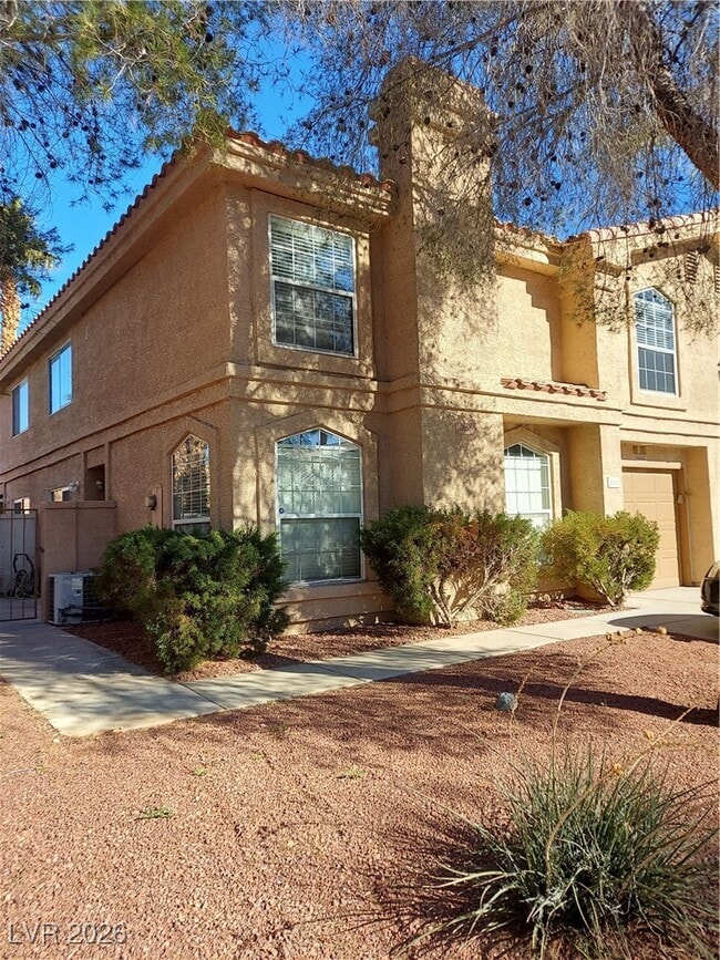 Building Photo - 2818 Cool Water Dr