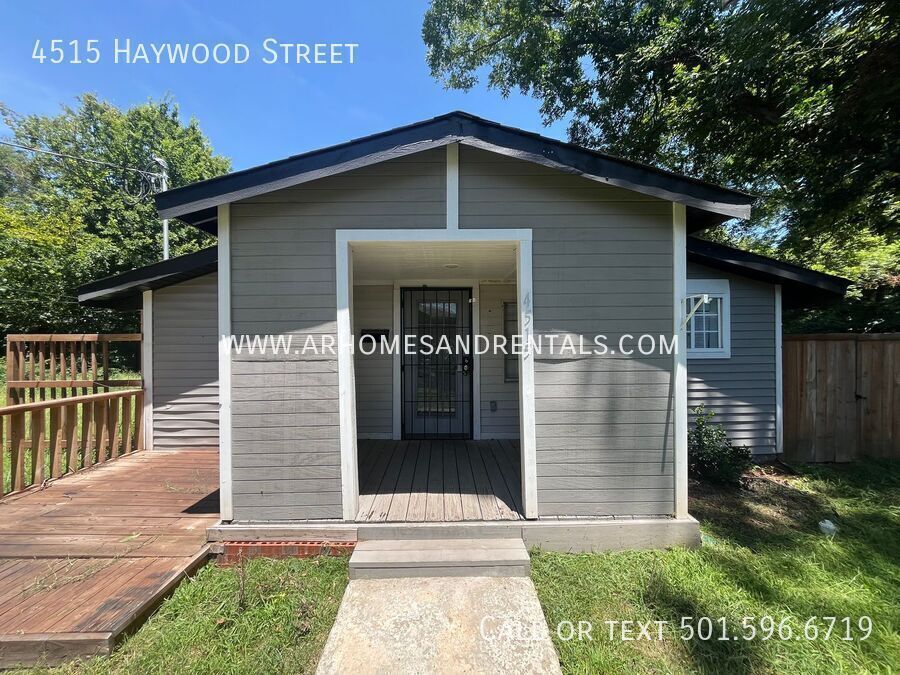 Foto principal - 4515 Haywood St
