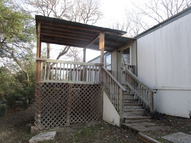 Building Photo - 314 River Bend Dr