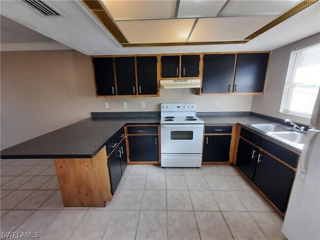 Foto del edificio - 3605 Skyline Blvd